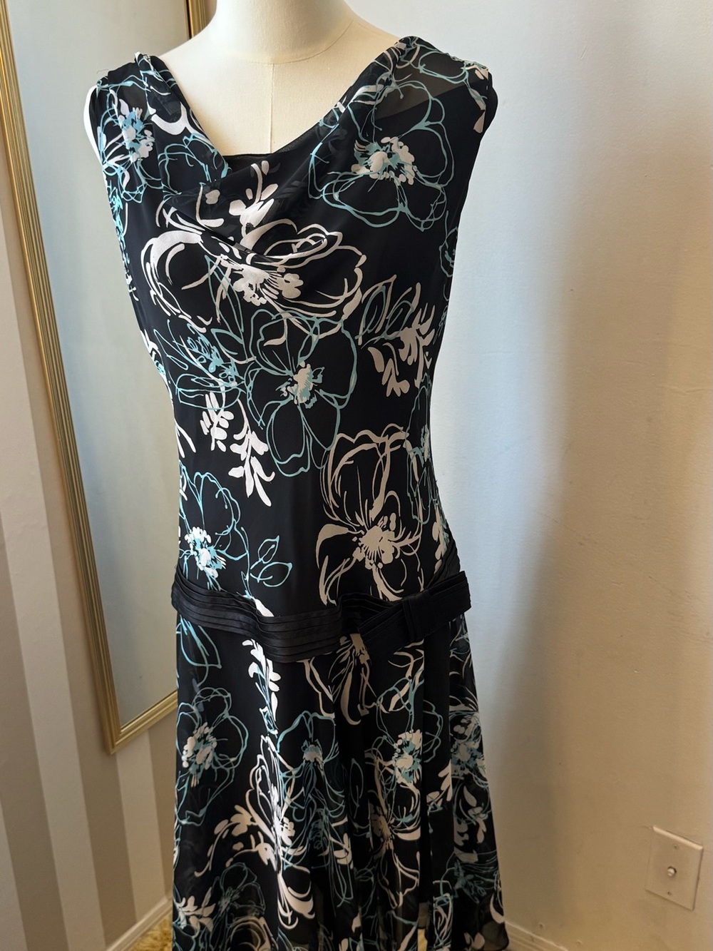 Liz Claiborne Black Floral Cowl Neck Midi Dress